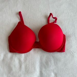 PINK Victoria’s Secret Wear Everywhere push-up bra red